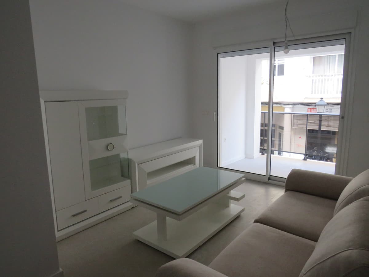 EDIFICIO VENECIA - KEY READY — photo 1 of 10