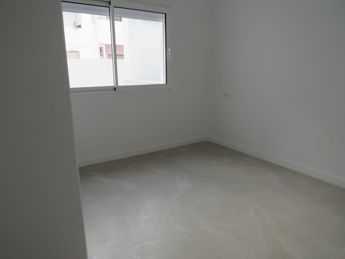 EDIFICIO VENECIA - KEY READY — photo 2 of 10
