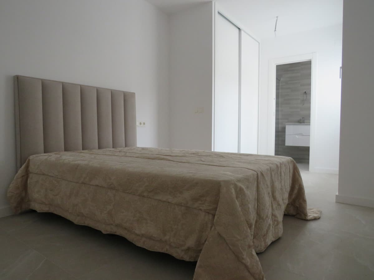 EDIFICIO VENECIA - KEY READY — photo 7 of 10