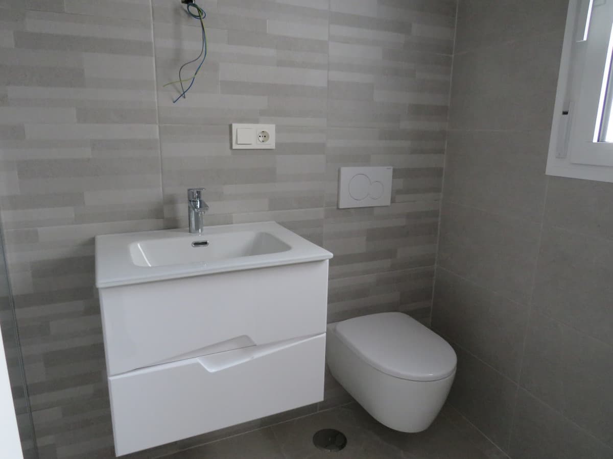 EDIFICIO VENECIA - KEY READY — photo 8 of 10