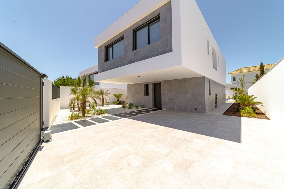 Villa B San Pedro - KEY READY — photo 4 of 10