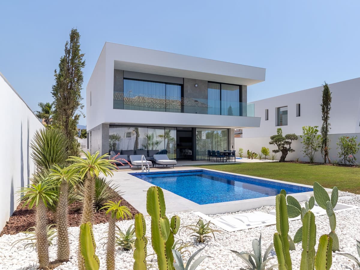 Villa A San Pedro - KEY READY — photo 1 of 10