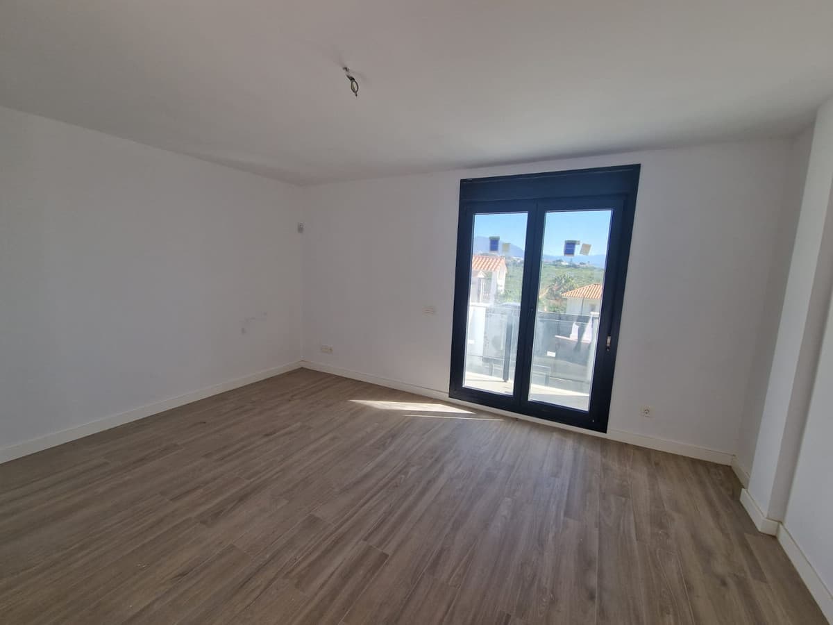 CASAS PAREADAS Y VILLA ALDEA HILLS - KEY READY! — photo 10 of 10