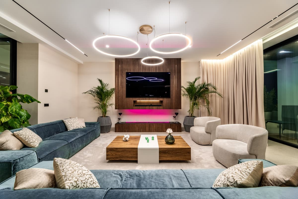 Villa Omega - KEY READY — photo 6 of 10