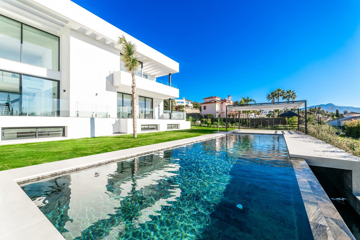 Villa Paradise - KEY READY — photo 2 of 10