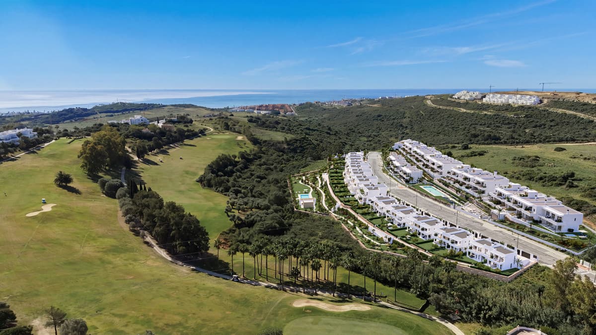Apron Estepona — photo 7 of 7