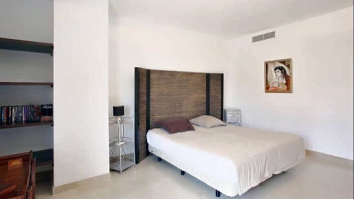 Penthouse in San Pedro de Alcántara — photo 4 of 8