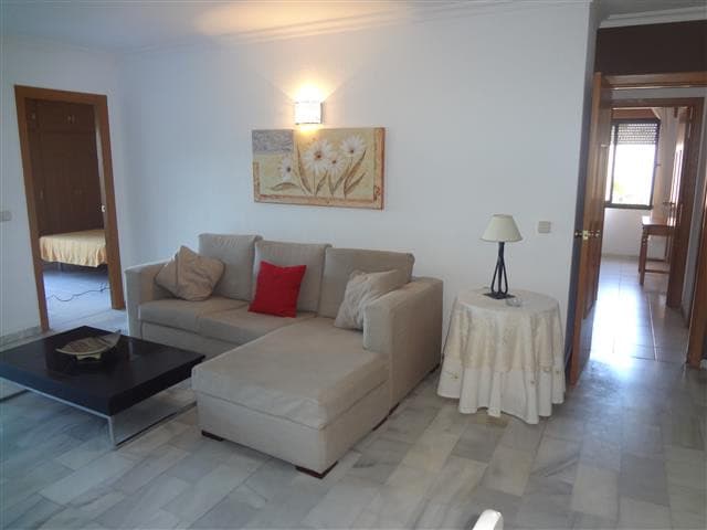 Middle Floor Apartment in Nueva Andalucía — photo 9 of 10