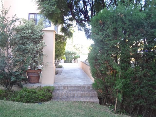 Middle Floor Apartment in Nueva Andalucía — photo 10 of 10