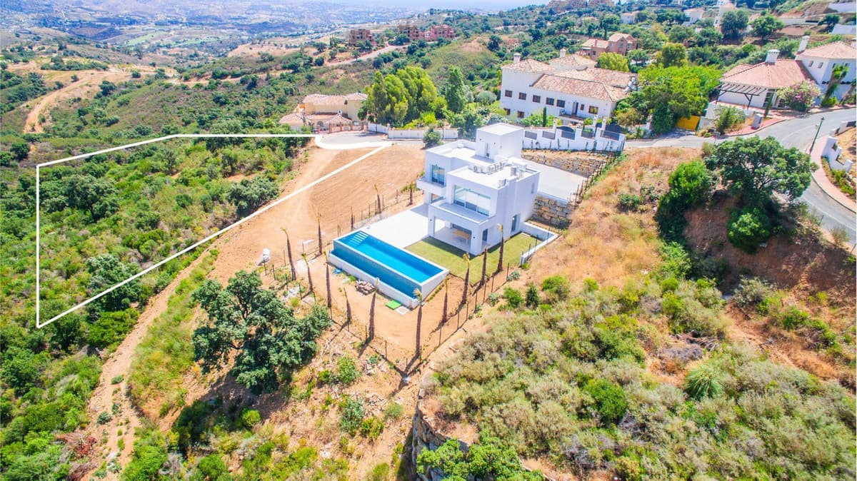 Residential Plot in La Mairena — photo 1 of 10