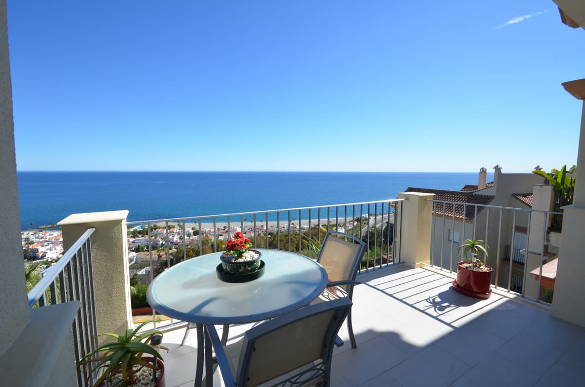 Penthouse in La Duquesa — photo 9 of 10