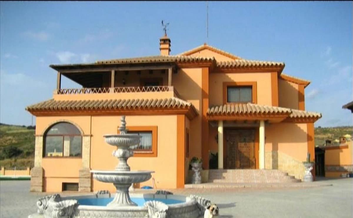 Cortijo in Estepona — photo 1 of 10