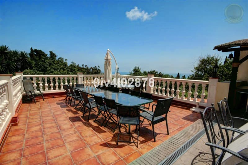 Detached Villa in Benalmadena Pueblo — photo 6 of 10