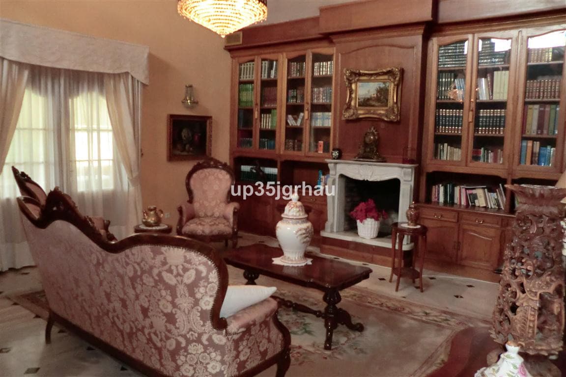 Detached Villa in Estepona — photo 8 of 10