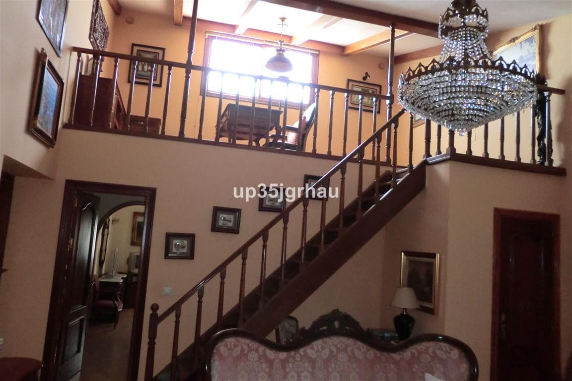 Detached Villa in Estepona — photo 9 of 10