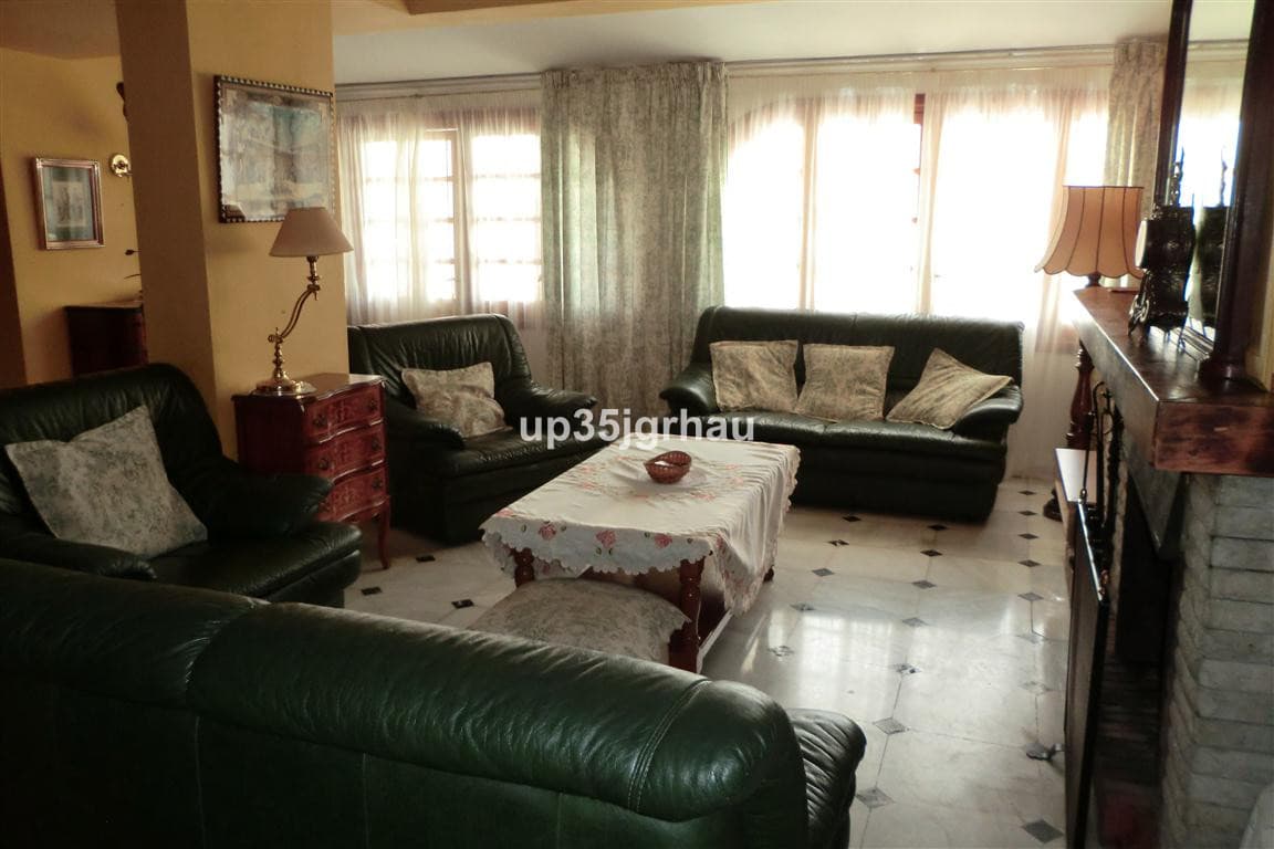 Detached Villa in Estepona — photo 10 of 10