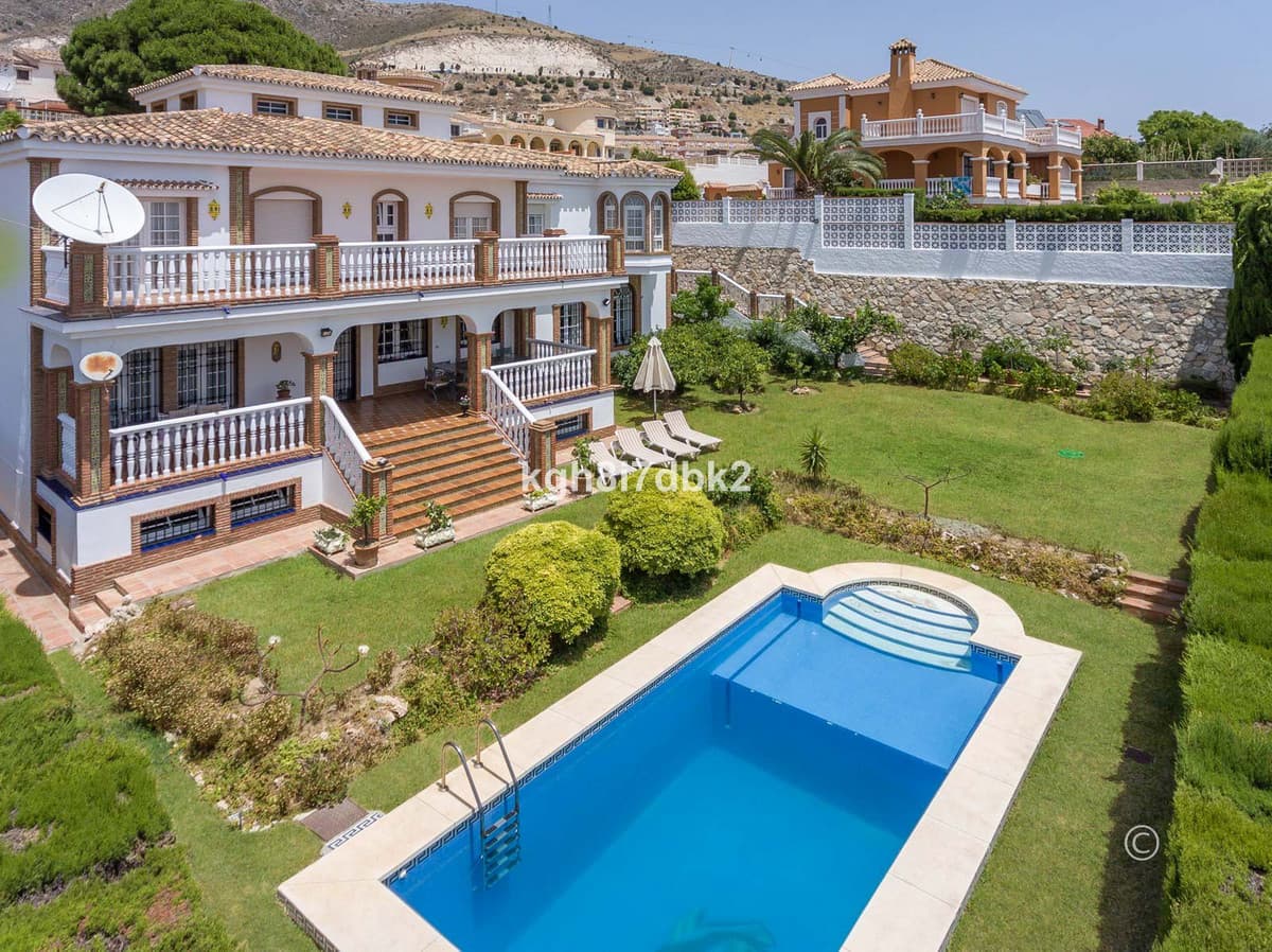 Detached Villa in Benalmadena — photo 2 of 10