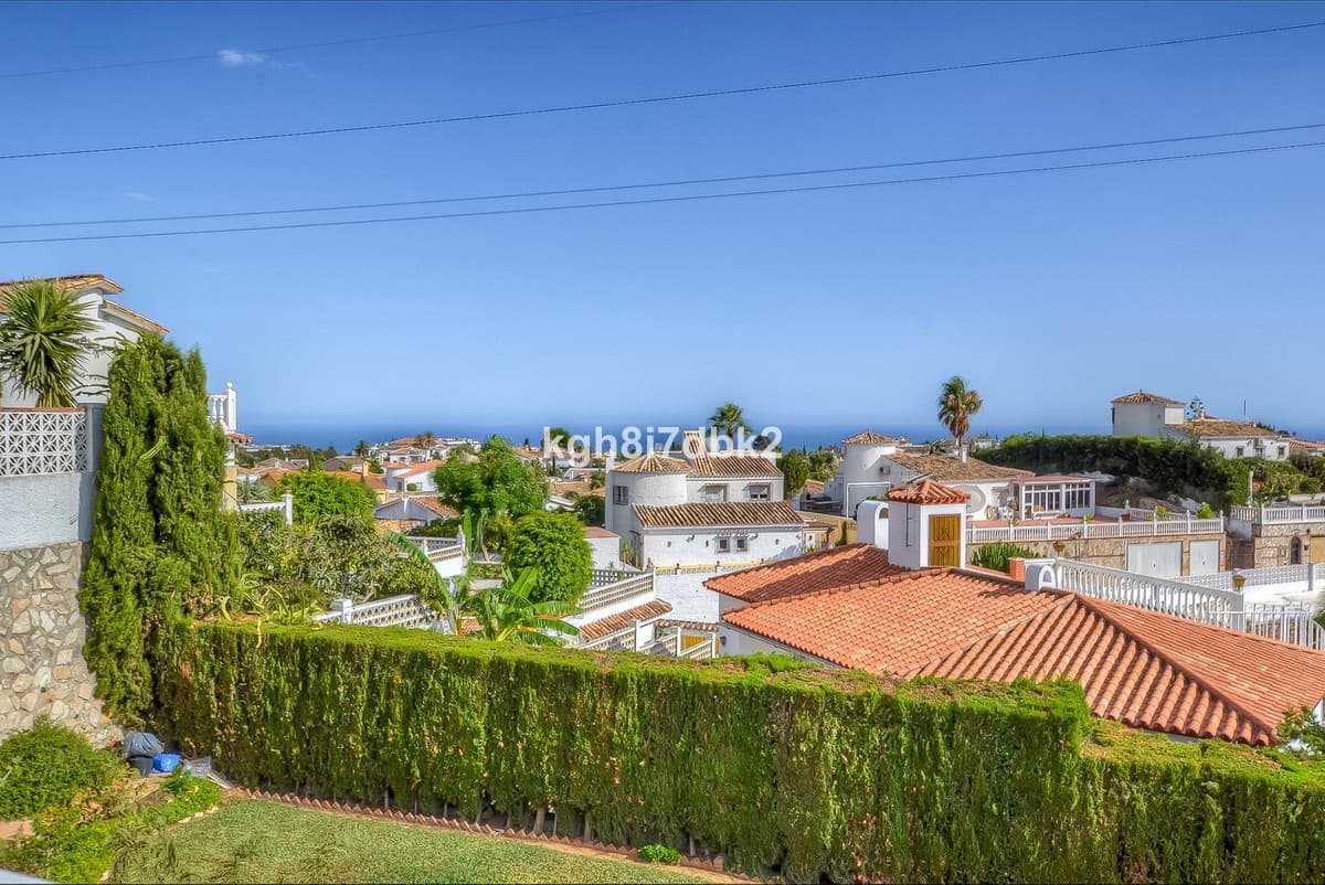 Detached Villa in Benalmadena — photo 4 of 10
