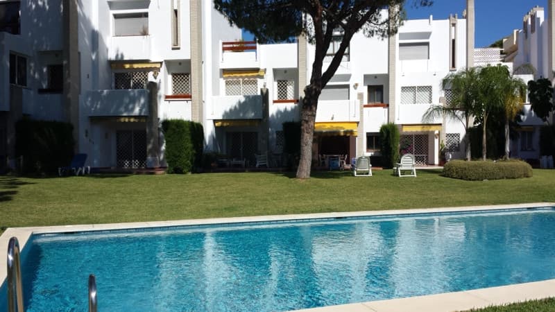 Townhouse in Nueva Andalucía — photo 1 of 10