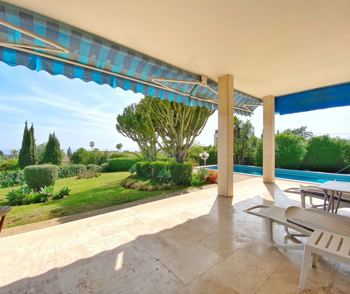 Detached Villa in Marbella — photo 3 of 10