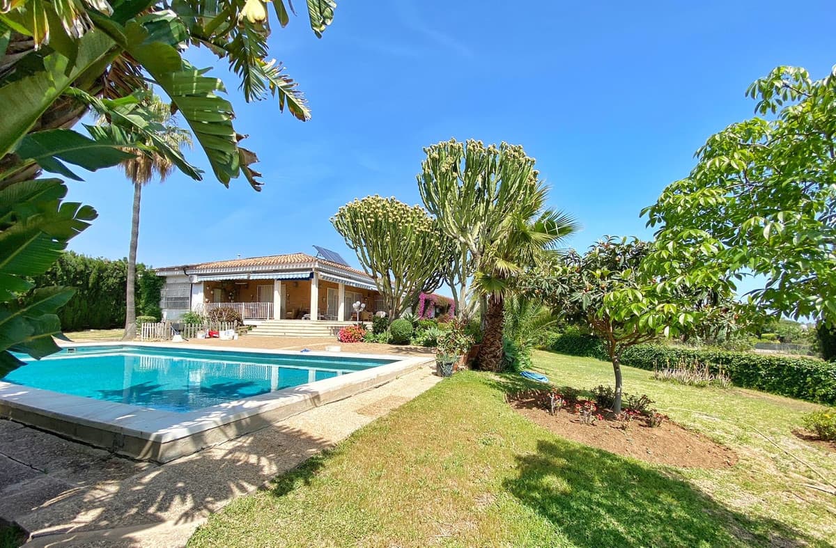 Detached Villa in Marbella — photo 6 of 10