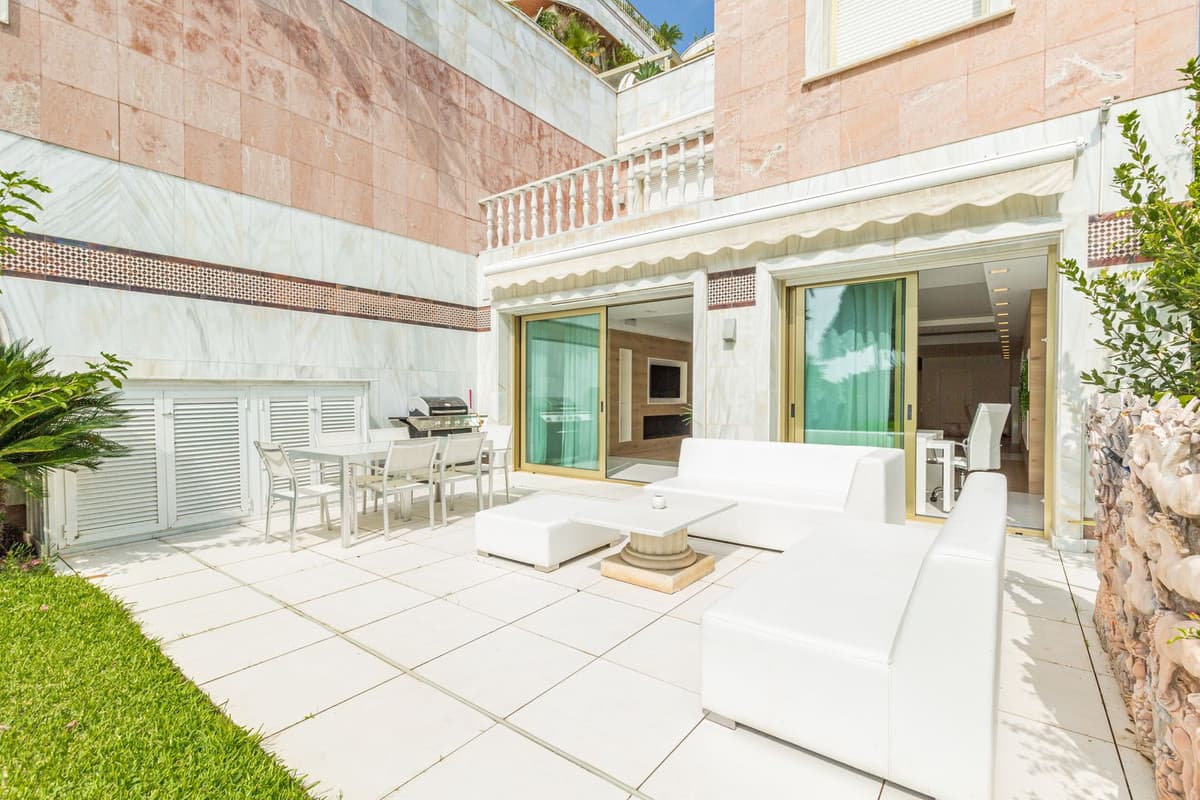 Ground Floor Apartment in Puerto Banús — photo 1 of 10