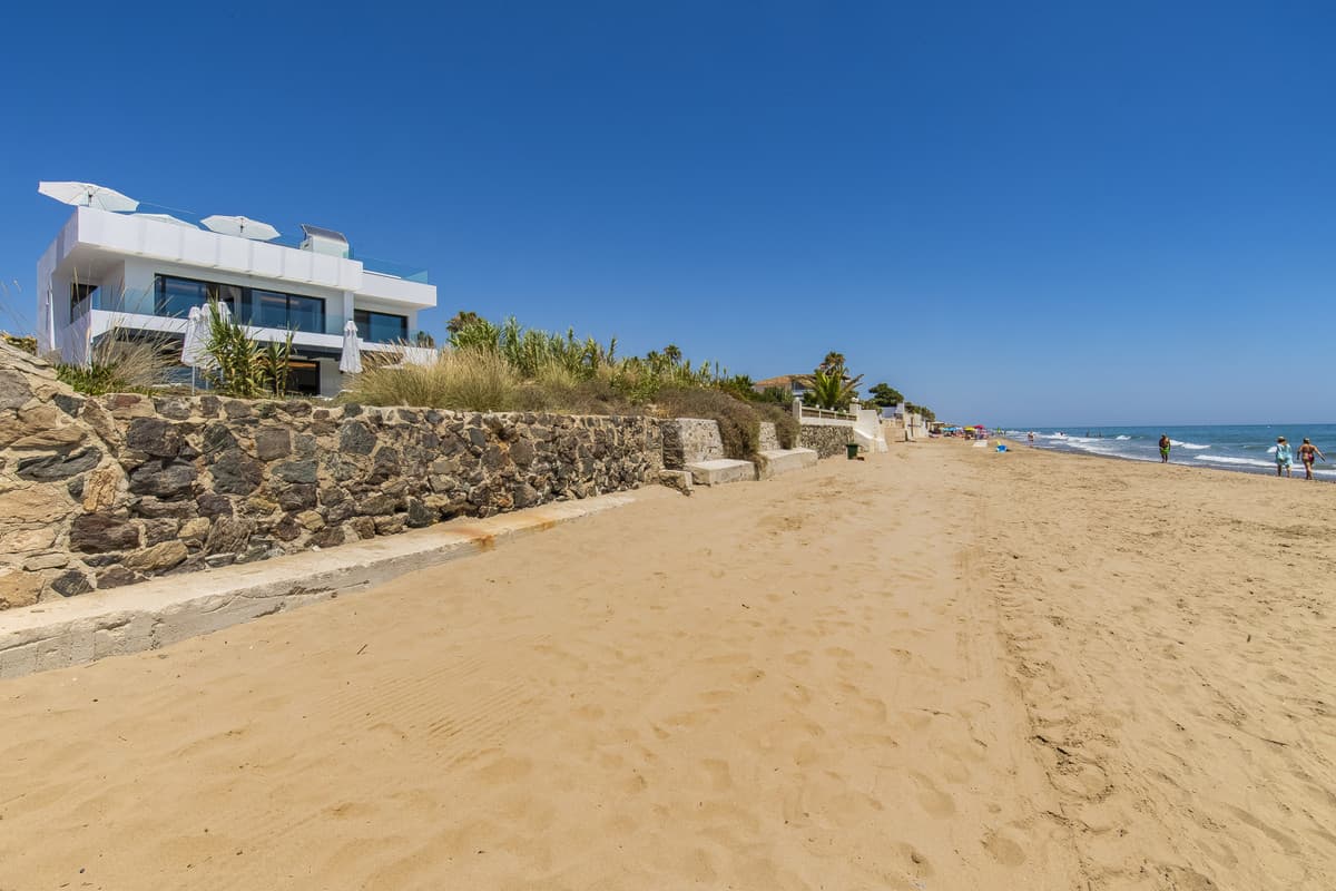 Detached Villa in Costabella — photo 4 of 10