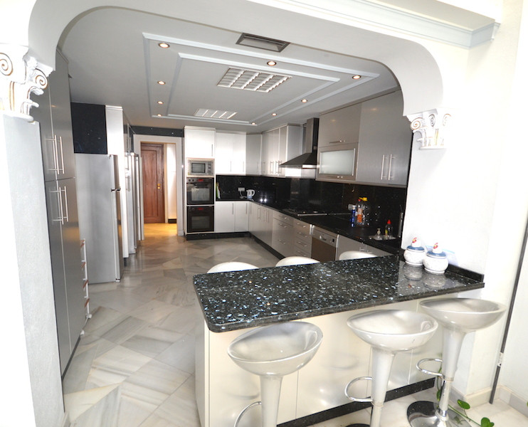 Ground Floor Apartment in Puerto Banús — photo 4 of 10
