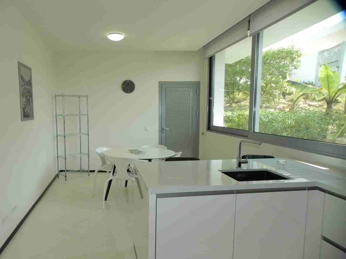Semi-Detached House in Sierra Blanca — photo 2 of 10