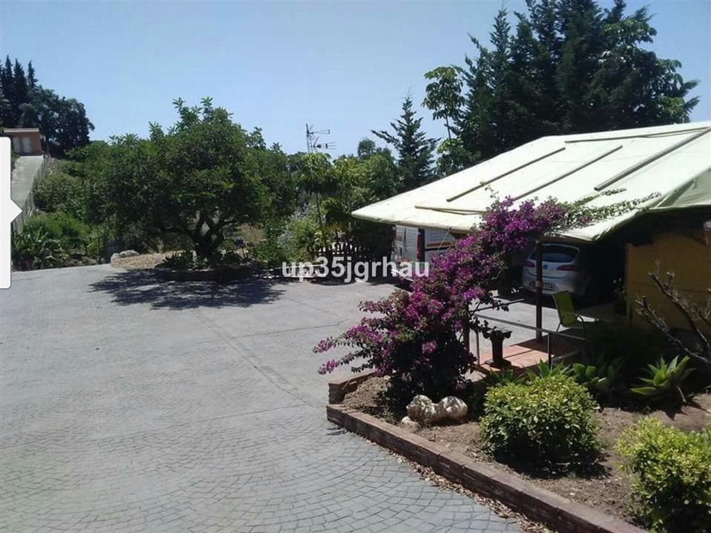 Ground Floor Apartment in Estepona — photo 4 of 10