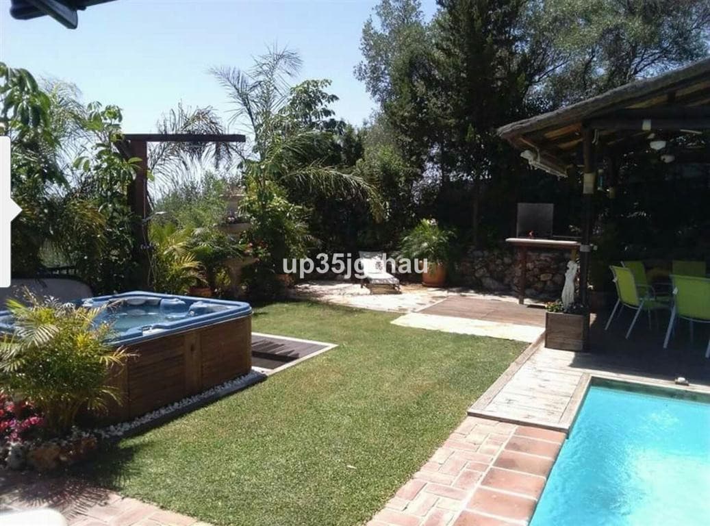 Ground Floor Apartment in Estepona — photo 7 of 10