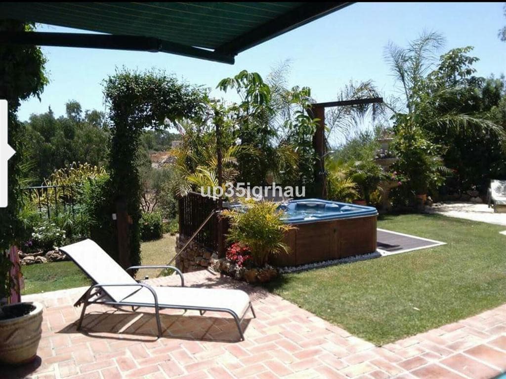 Ground Floor Apartment in Estepona — photo 8 of 10