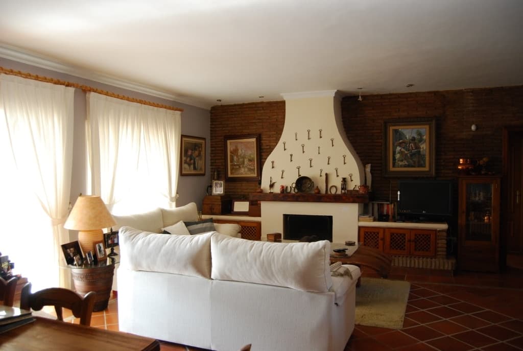 Detached Villa in Alhaurín de la Torre — photo 5 of 10