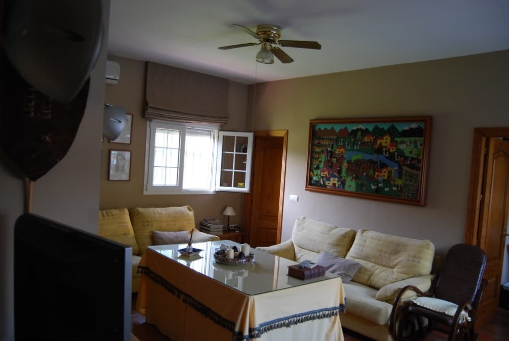 Detached Villa in Alhaurín de la Torre — photo 8 of 10