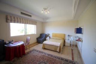 Middle Floor Apartment in Marbella — photo 2 of 10