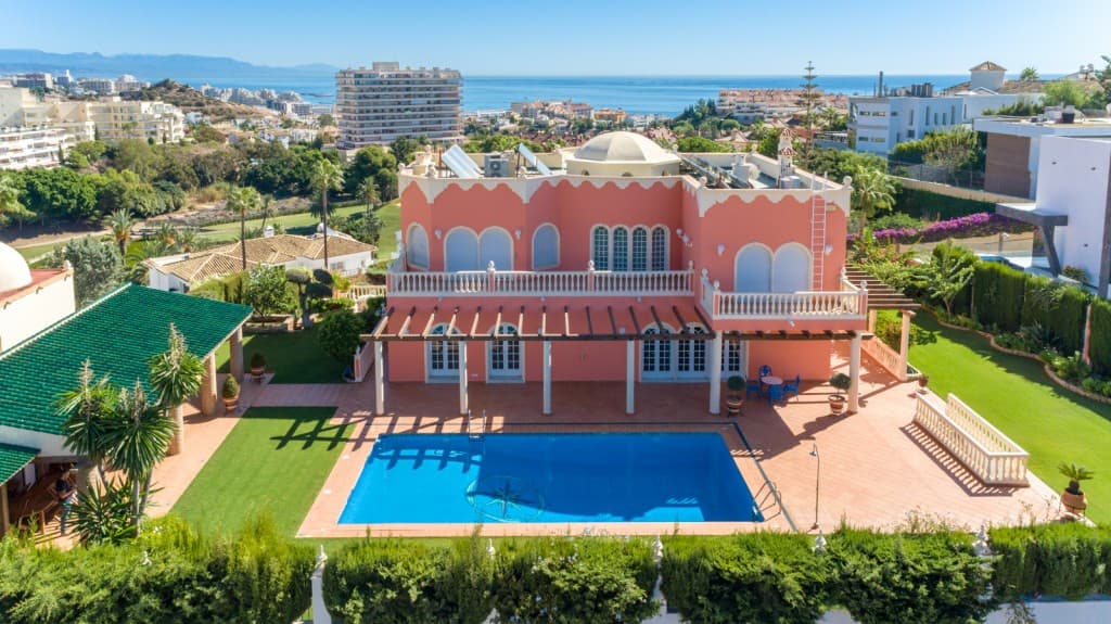 Detached Villa in Benalmadena — photo 1 of 10