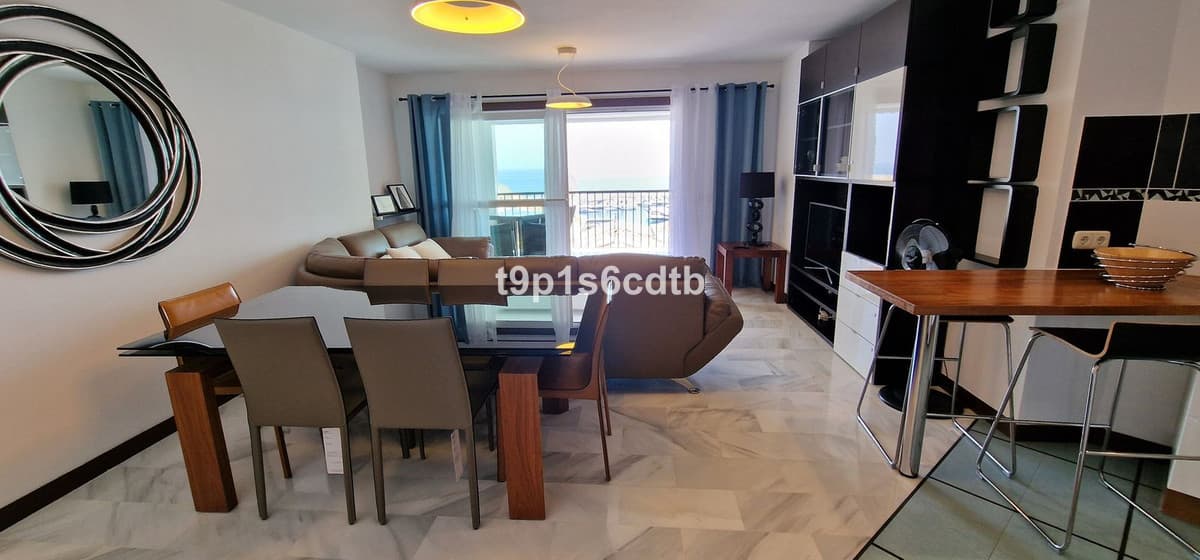 Middle Floor Apartment in Puerto Banús — photo 9 of 10