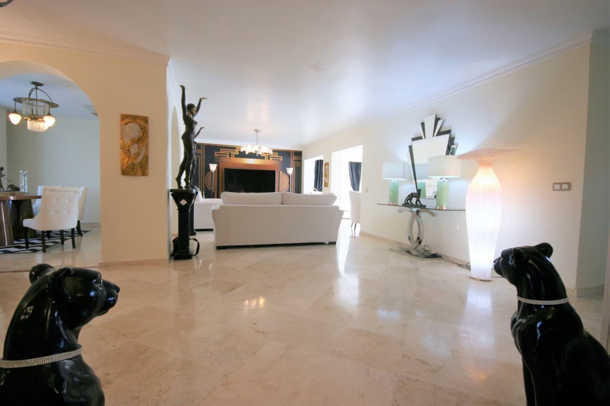 Penthouse in Guadalmina Alta — photo 5 of 10