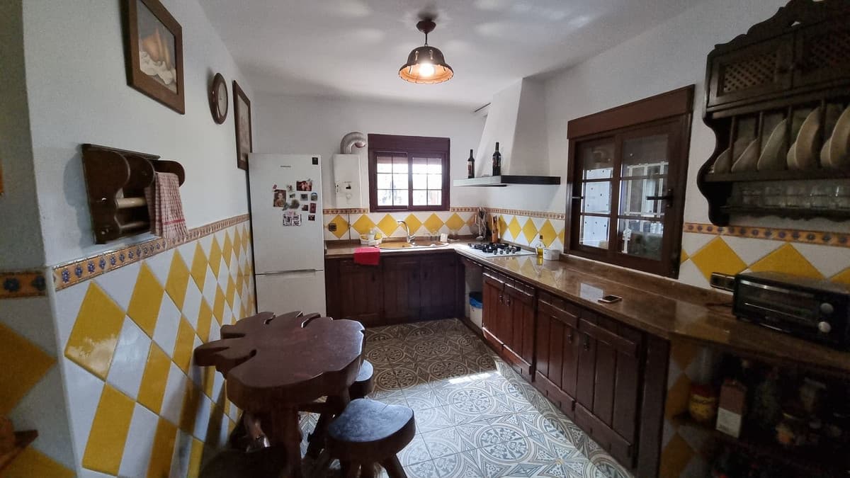 Cortijo in Casares — photo 3 of 10