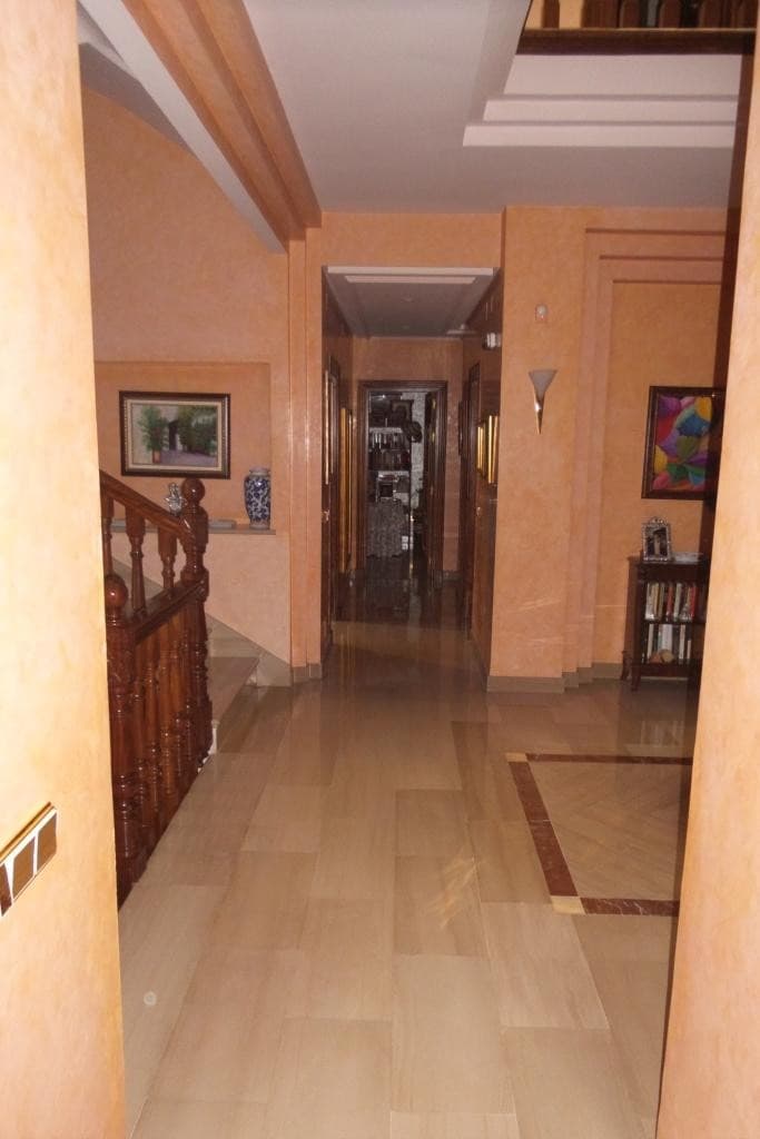 Detached Villa in Alhaurín de la Torre — photo 9 of 10