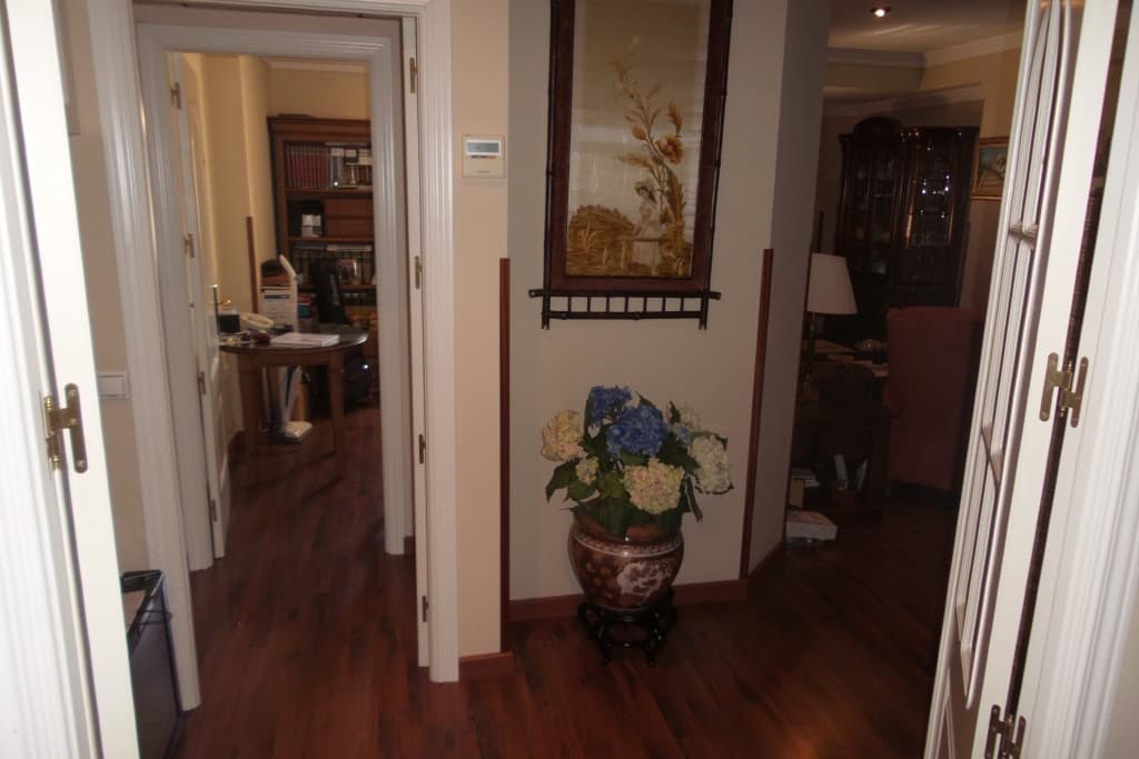 Middle Floor Apartment in Málaga — photo 6 of 10