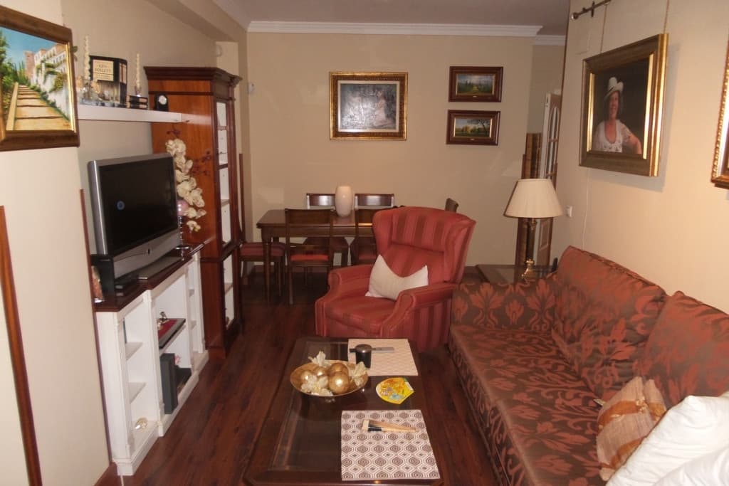 Middle Floor Apartment in Málaga — photo 7 of 10