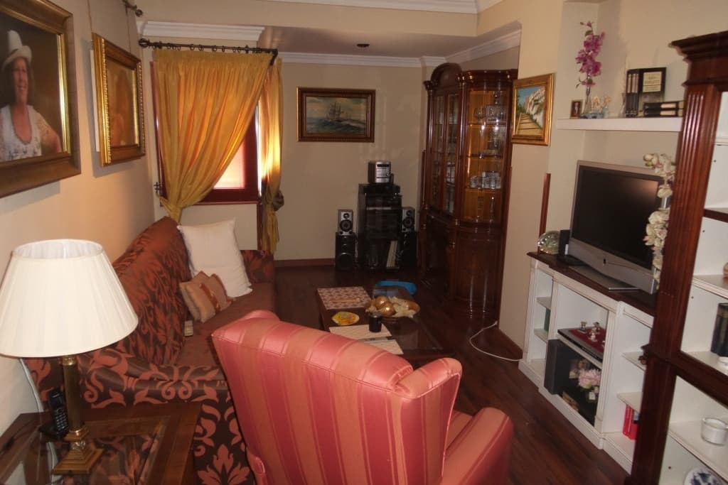 Middle Floor Apartment in Málaga — photo 8 of 10