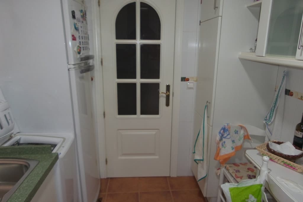 Middle Floor Apartment in Málaga — photo 10 of 10