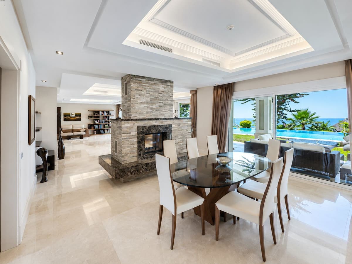 Detached Villa in Altos de los Monteros — photo 5 of 10
