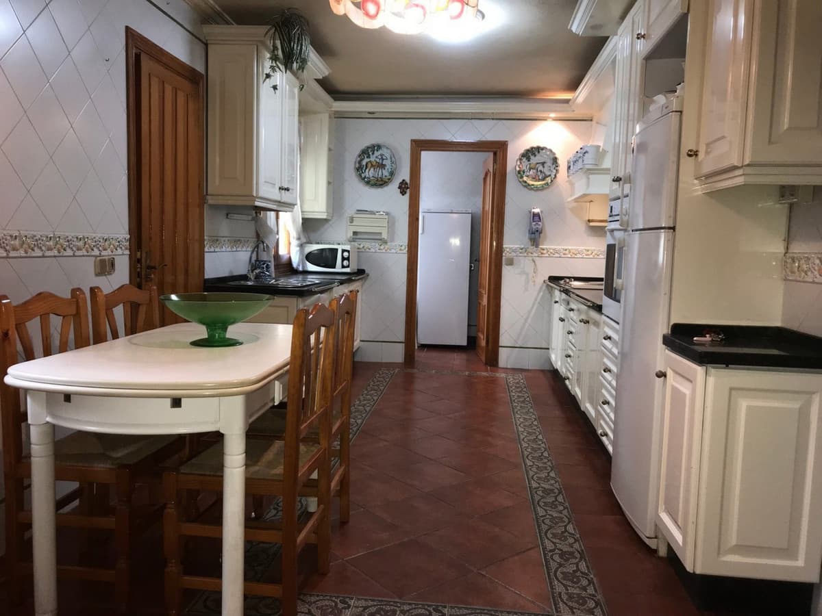 Townhouse in Estepona — photo 3 of 10
