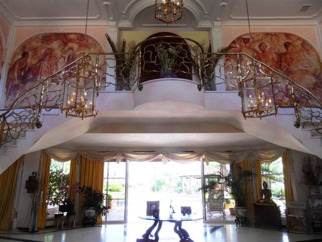 Detached Villa in La Quinta — photo 2 of 10