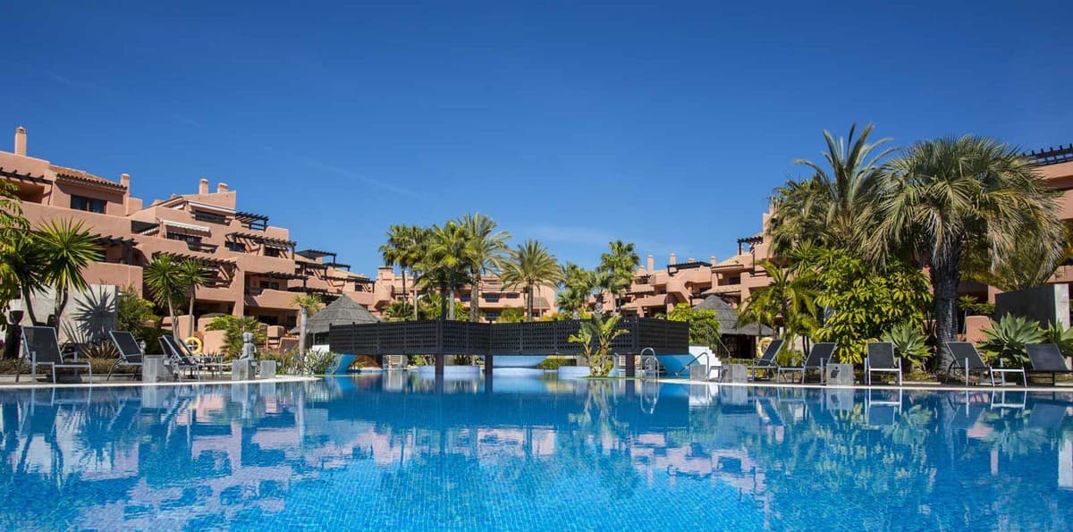Middle Floor Apartment in Estepona — photo 1 of 10