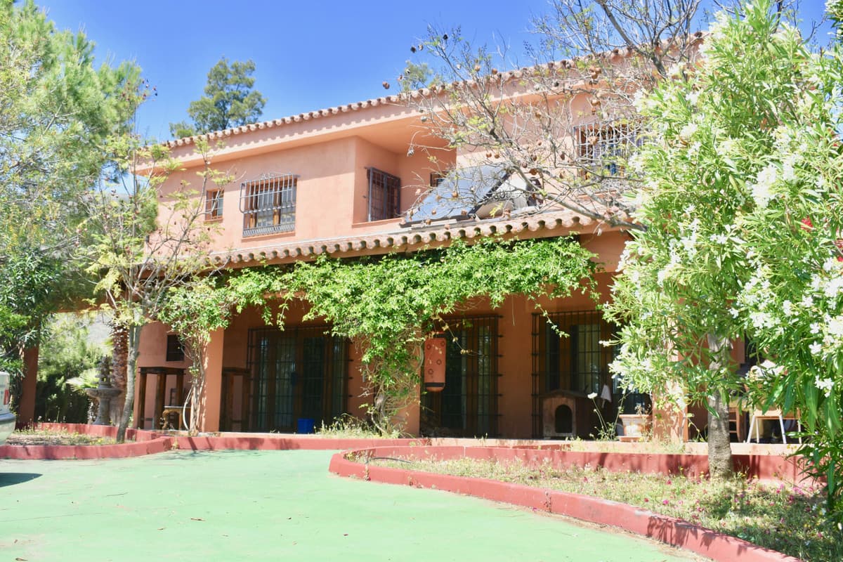 Detached Villa in La Cala de Mijas — photo 1 of 10