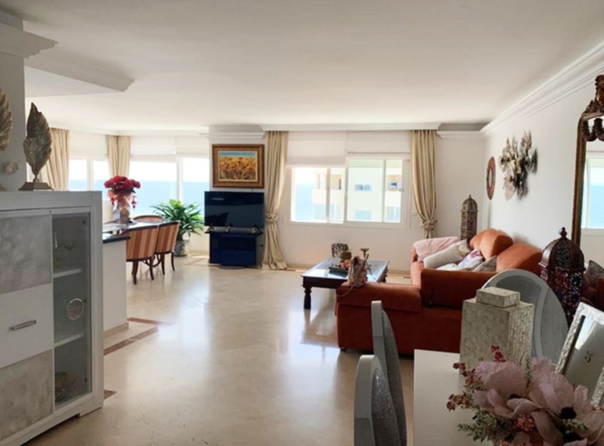 Penthouse in Estepona — photo 10 of 10